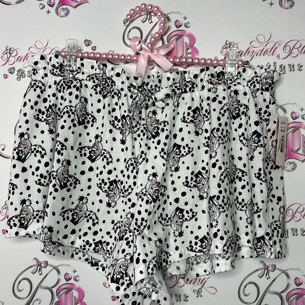 Disney cruella deville shorts new with tags 101 dalmations villian white black